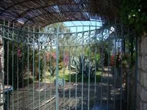 Anacapri, cancello in ferro battuto